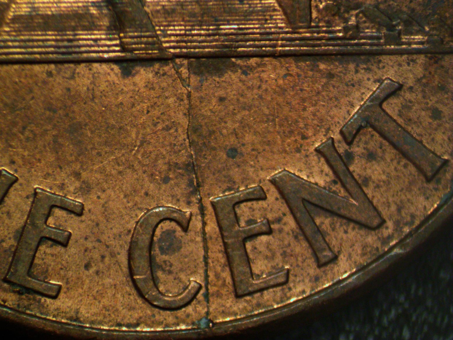 1997-LMC-With-Reverse-Die-Crack